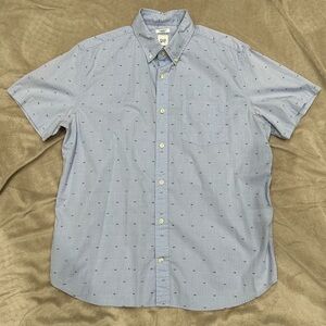 Gap Men’s Size Large Collared Button Down Short Sleeve 95% cotton 5% spandex